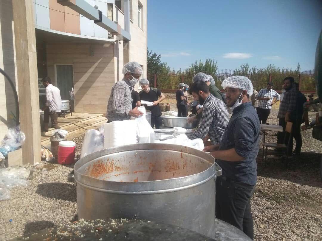 توزیع ۶۲۰۰پرس غذای گرم بین نیازمندان شهرستان زنجان