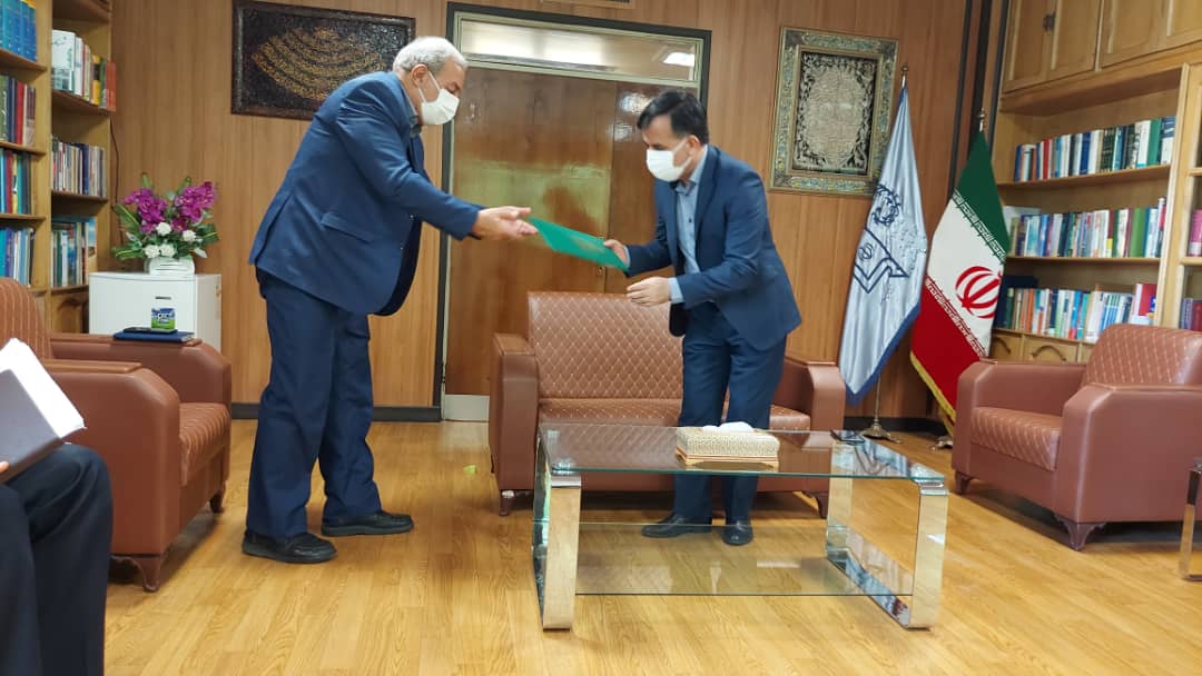 دیدار رئیس ستاد بازسازی عتبات عالیات استان اصفهان در دیدار با مدیر کل آموزش و پرورش استان