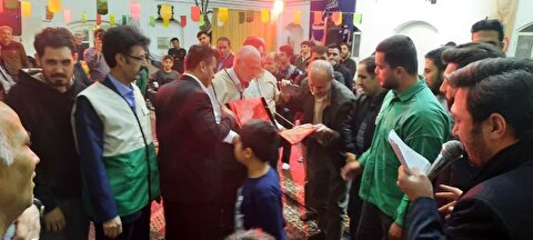 اعضاء هیئات مذهبی زنجان ، میزبان پرچم متبرک حرم مطهر امام حسین(ع) 