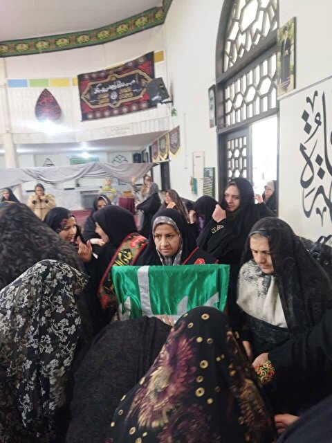 بانوان شرکت کننده در جشن های اعیاد شعبانیه شهر زنجان میزبان پرچم متبرک حرم های مطهر