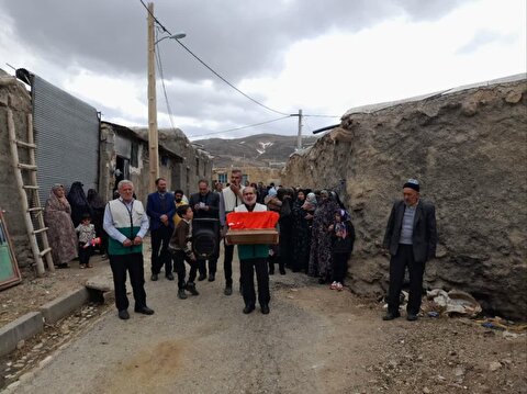 اهالی روستای تازه کند شهرستان ماهنشان ، میزبان پرچم متبرک حرم مطهر امام حسین(ع)