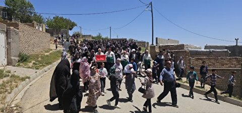 اهالی روستای تلخاب بخش مرکزی شهرستان زنجان ، میزبان پرچم متبرک حرم مطهر امام حسین(ع)