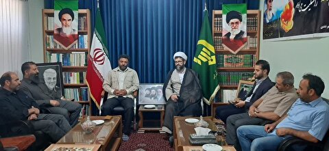دیدار اعضای هیئت امناء موکب امام رضا(ع) با امام جمعه محترم دندی