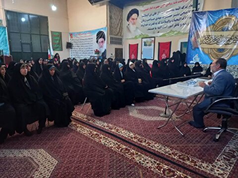برگزاری نشست شهریورماه هیئت بانوان حرم ساز فاطمی زنجان
