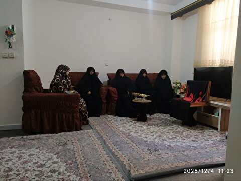 دیدار خادمان ستاد با خانواده معظم شهدا در روز تکریم مادران و همسران شهدا